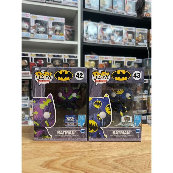 VAULTED LIMITED EDITION HOLLYWOOD & HQ Batman Art Funko Pops #42 #43 DC Comics - Picture 1 of 6
